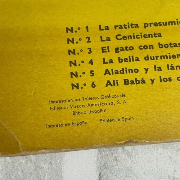 Vintage La Bella Durmiente. Spain. Sleeping Beauty. Spanish Soft bound book. - Picture 3 of 16